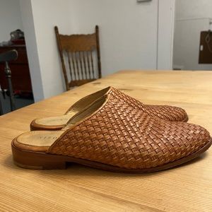 Nisolo Ama Woven Mule - Almond color